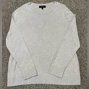 Banana Republic Women’s Light Gray Crew Neck Sweater